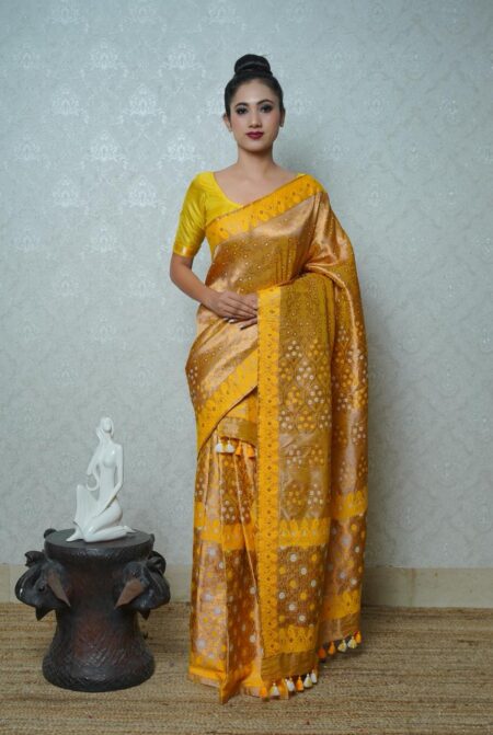 Mulberry Silk Mekhela Sador With Blouse Piece